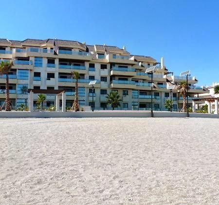Marina Del Castillo, Duquesa Beachfront Apartment 马尼尔瓦 外观 照片