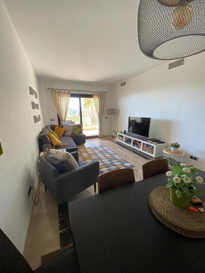Marina Del Castillo, Duquesa Beachfront Apartment 马尼尔瓦 外观 照片