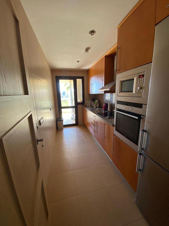 Marina Del Castillo, Duquesa Beachfront Apartment 马尼尔瓦 外观 照片